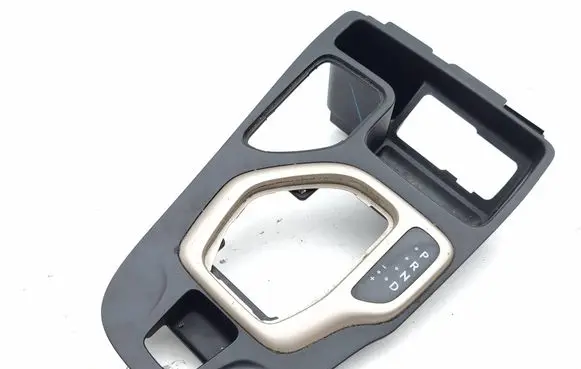 Jeep Cherokee Gear shifter surround trim plastic 2440788 1YA44TRMAB 1XA44DX9A