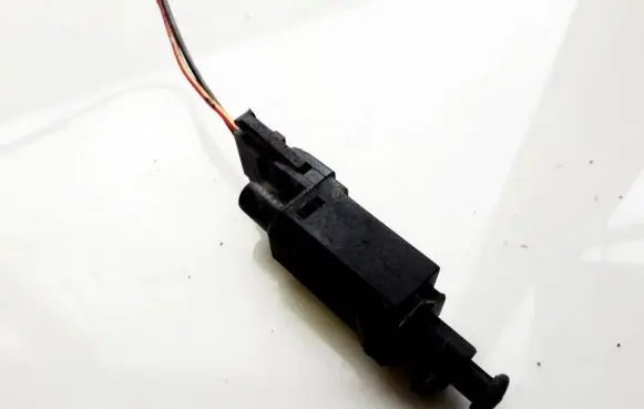 Volkswagen PASSAT B3 Brake pedal sensor switch 191945515