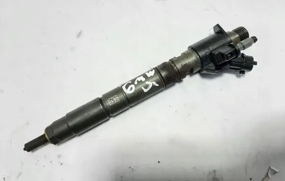 Volvo XC60 Fuel injector 31272690