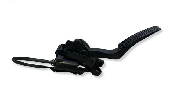 Dodge Charger Accelerator throttle pedal 6PV93396609 04861716AE