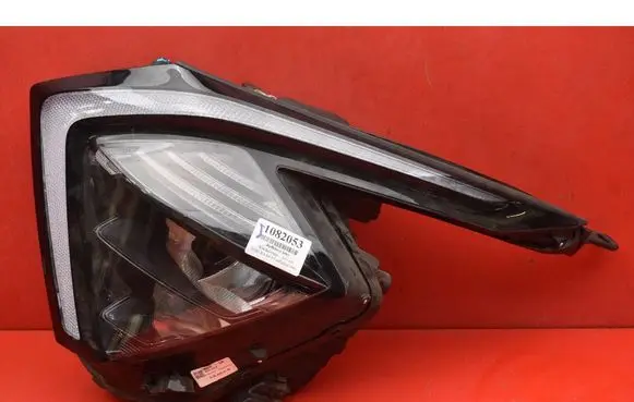 KIA Sportage Headlight/headlamp 92101R2000