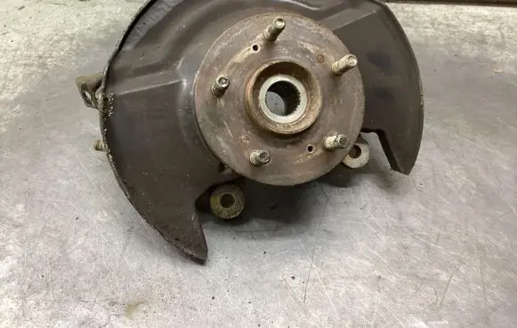 Honda CR-V Front wheel hub