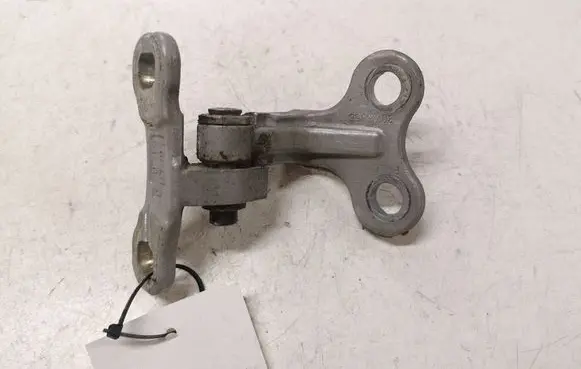 Volvo S40 Front door lower hinge