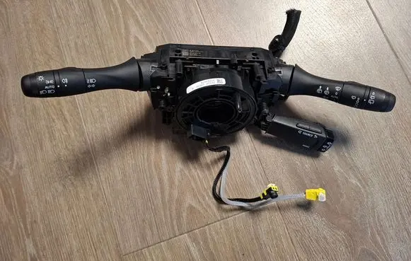 Renault Symbioz Indicator stalk 255670541R 255541203R
