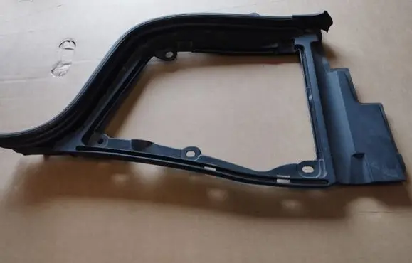 Infiniti G37 Rear/tail light trim molding 