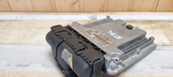 Skoda Superb B5 (3U) Engine control unit/module 03G906016GT 0281012698 03G906016