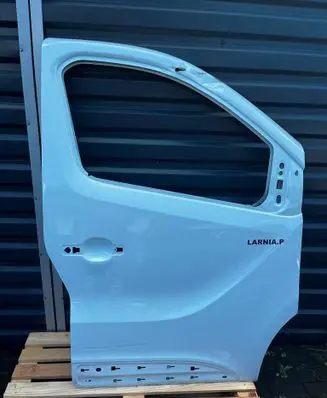 Opel Vivaro Front door 801529625R