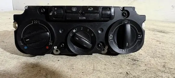 Volkswagen Touran I Climate control unit