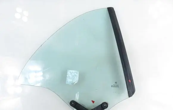 BMW 3 E46 Rear side window