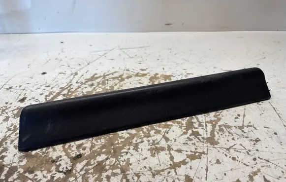 Volvo XC70 Front sill trim cover 31250823