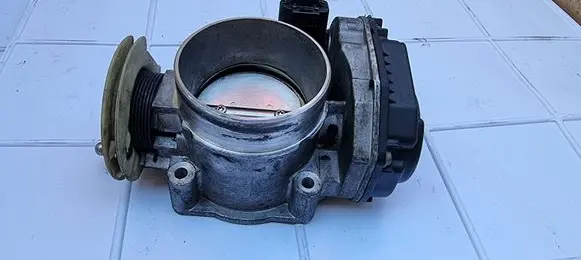 Audi A6 S6 C5 4B Throttle valve 078133063AM 408237221007