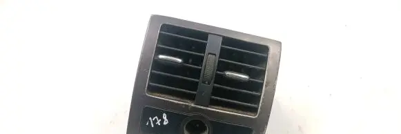 Audi A6 S6 C5 4B Rear air vent grill 4B0819203E