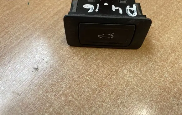 Audi A4 S4 B9 Tailgate/boot open switch button 4G0959831C
