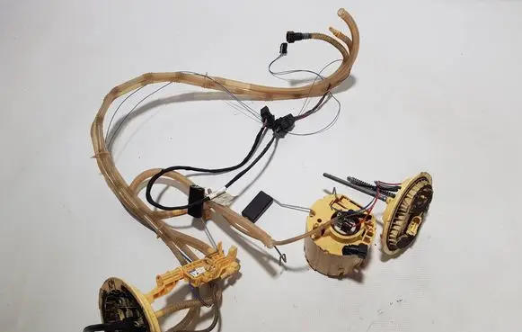 Mercedes-Benz R W251 In-tank fuel pump 2514700794DEEW A2514700794 A2514700694
