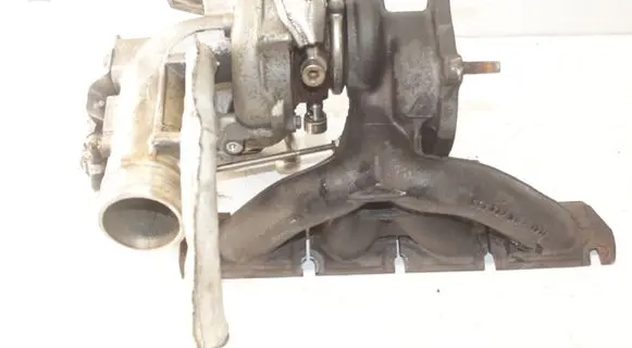 Volkswagen PASSAT B6 Turbo 06F145701D