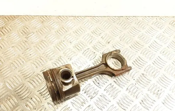 Volvo V60 Piston with connecting rod 81L123