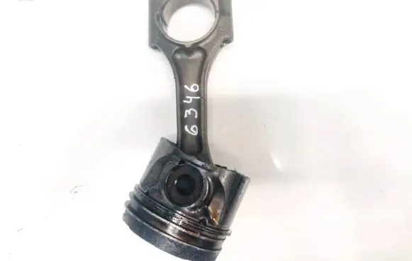 Opel Zafira A Piston with connecting rod
