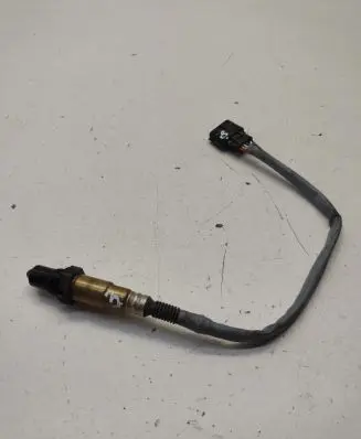 Mercedes-Benz A W176 Lambda probe sensor 0281004221 226A41733R