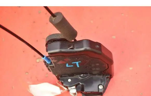 Subaru Forester SJ Rear door lock 