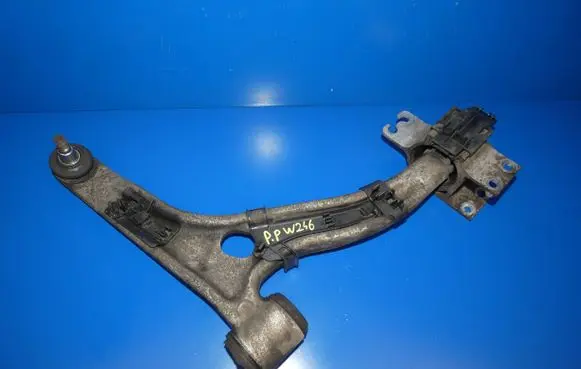 Mercedes-Benz B W246 W242 Front lower control arm/wishbone 