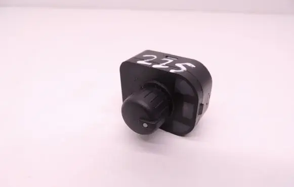 Audi A4 S4 B6 8E 8H Wing mirror switch D225
