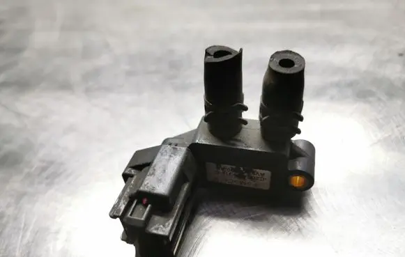 Ford Galaxy Exhaust gas pressure sensor CZQ7A15G10C
