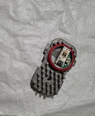 BMW X3 F25 LED ballast control module 1305715084