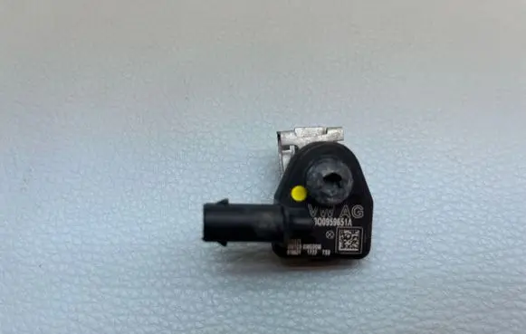 Volkswagen Arteon Shooting Brake Airbag deployment crash/impact sensor 3Q0959651A