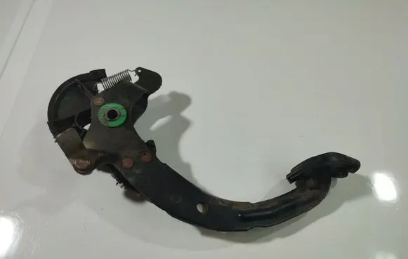 Skoda Roomster (5J) Clutch pedal 