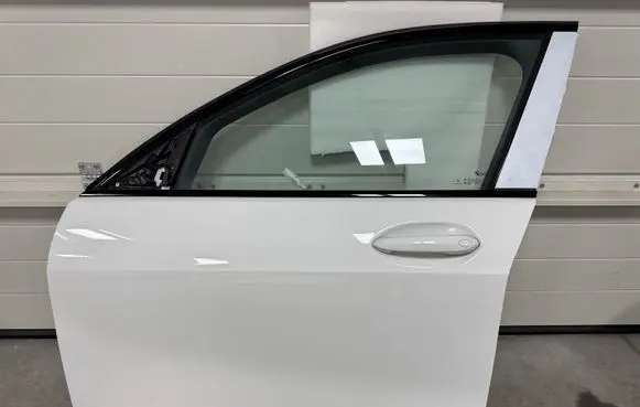 BMW 1 F70 Front door 