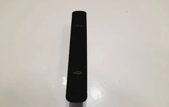 Porsche Cayman 987 Tailgate opening switch 