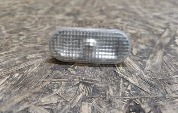 Volkswagen PASSAT B5.5 Front fender indicator light