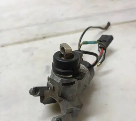Mercedes-Benz Sprinter W901 W902 W903 W904 Ignition lock A9014600104