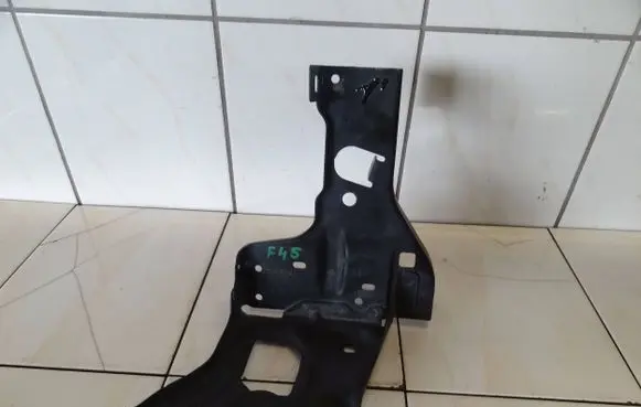 BMW 2 F45 Headlight/headlamp mounting bracket 7302531