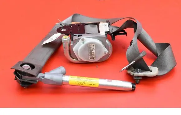 Nissan Note (E11) Front seatbelt 86885-9U15B