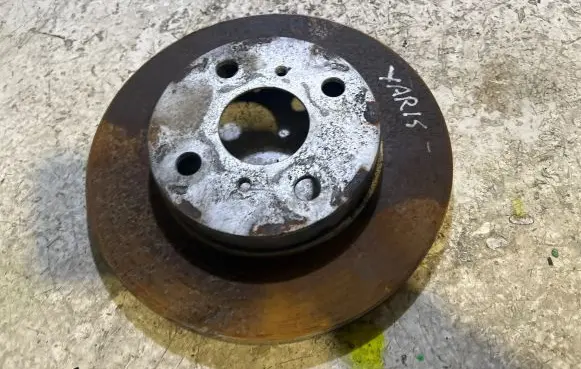 Toyota Yaris Front brake disc