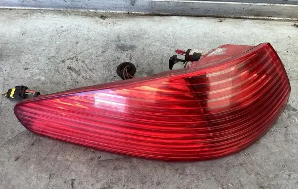 Peugeot 607 Tailgate rear/tail lights 2543G