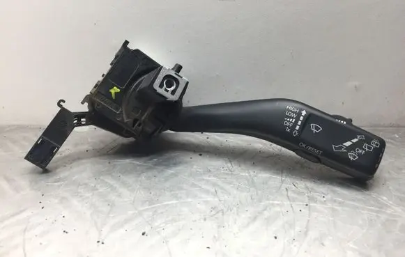 Volkswagen Tiguan Wiper control stalk 1K0953519J 1K0953519