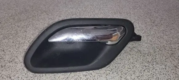 BMW 5 E39 Front door interior handle 8226049
