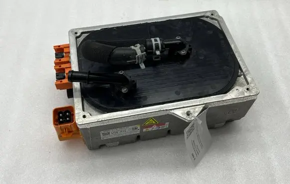 Audi A3 8Y Battery charger (optional) 5QS915684H 5QS915684E