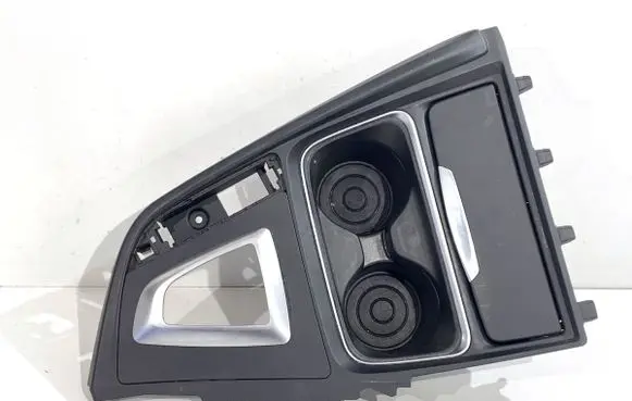 BMW 4 F32 F33 Cup holder 9218925