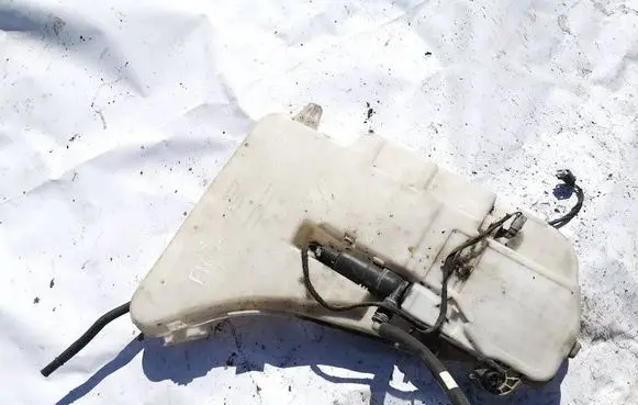 BMW 5 F10 F11 Windshield washer fluid reservoir/tank 7269663 7269665