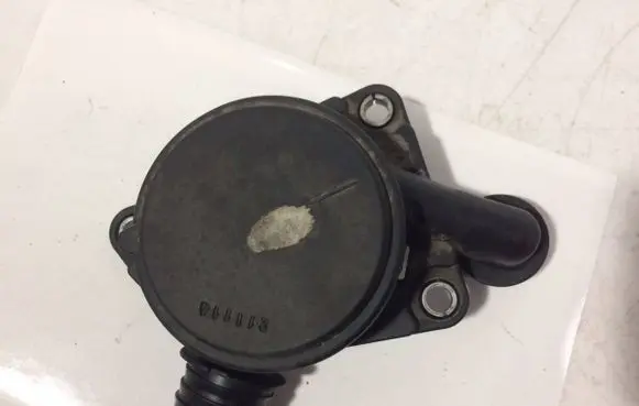 Mercedes-Benz ML W164 Breather valve A6420102091