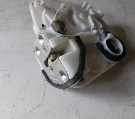Mazda 6 Rear door lock