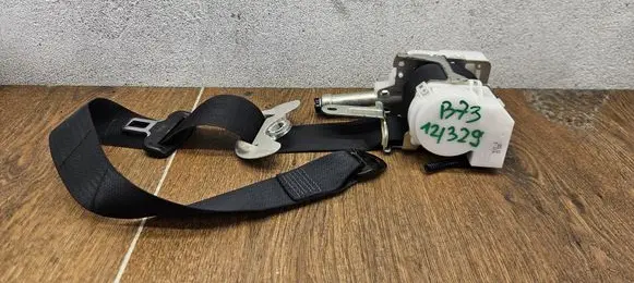 Lexus NX Front seatbelt N088701