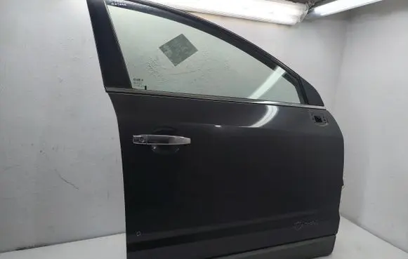Opel Antara Front door