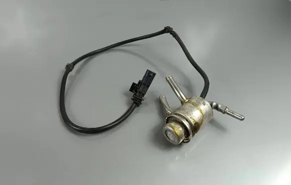 SsangYong Rexton AdBlue injector 3980036001