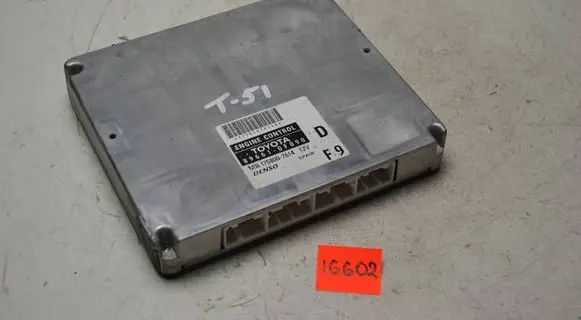 Toyota Corolla Verso AR10 Engine control unit/module 896610F090 MB1758007614