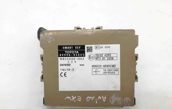 Toyota Avensis T270 Other devices 8999005041