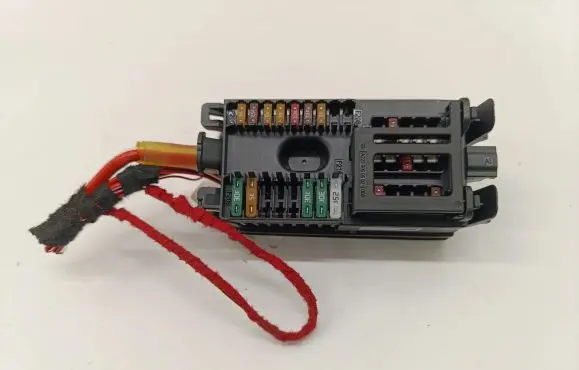 Mercedes-Benz C W206 Fuse module A2239060402